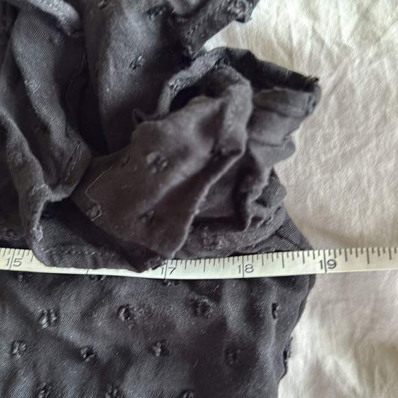 Paige Sleeveless Top EUC - Picture 6 of 6